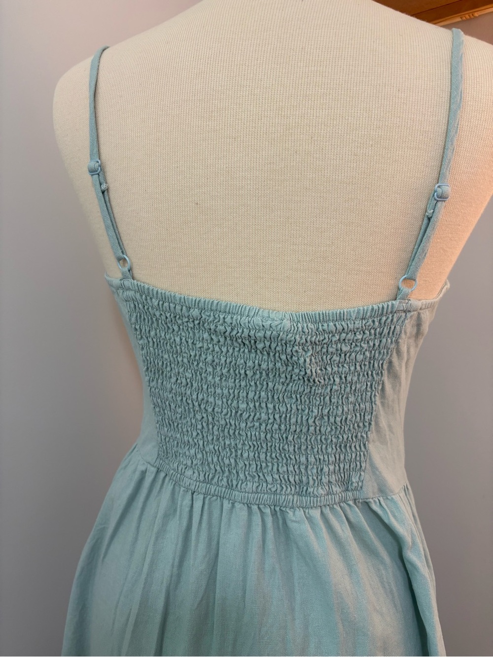 Button-Front Sundress with Pockets - Picture 8 of 12